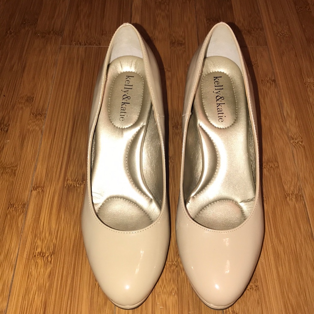 Kelly and Katie kitten nude heels